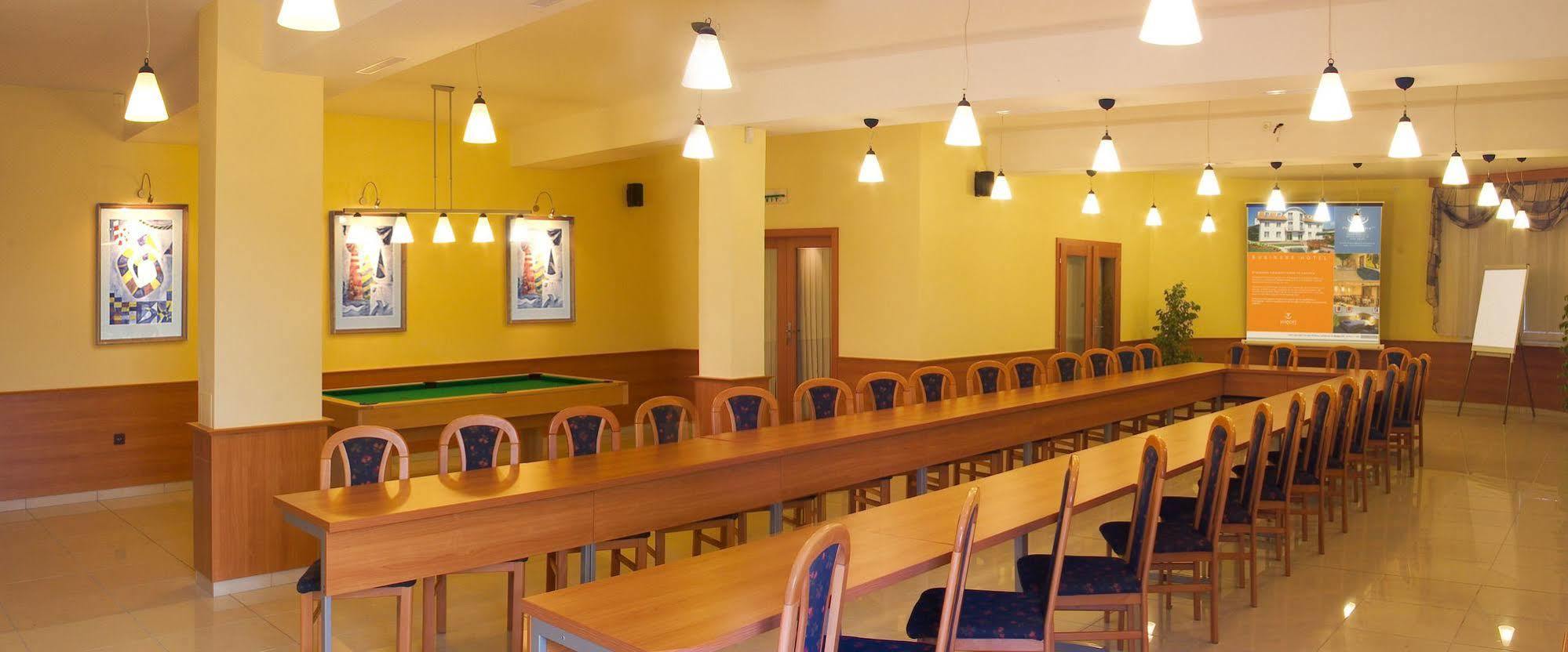 Penzion Fontana Bešeňová エクステリア 写真
